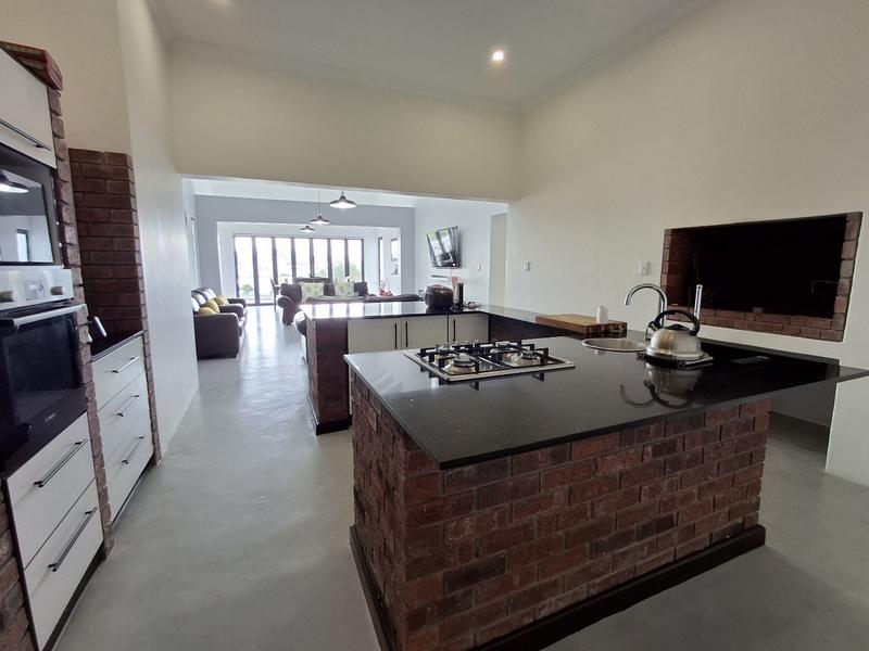 3 Bedroom Property for Sale in Britannia Bay Western Cape